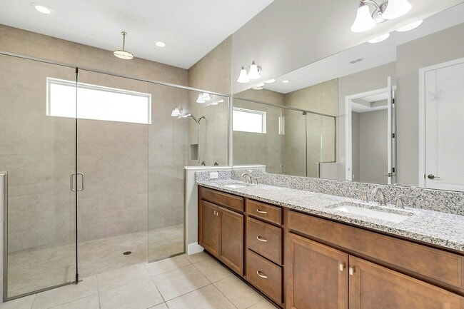 Building Photo - 10227 Henbury St