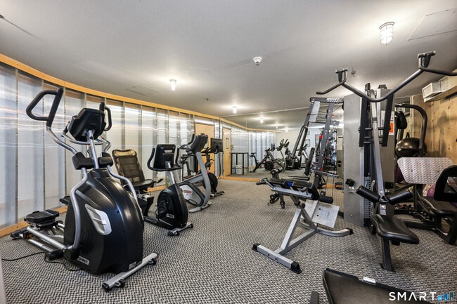 Building Photo - 10 Ann St