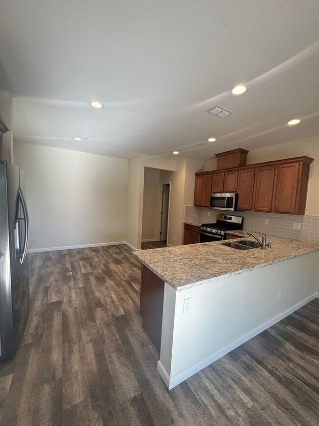 Building Photo - 842 Mission De Oro Dr