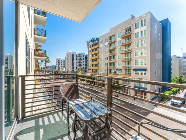 Building Photo - 1120 E Kennedy Blvd