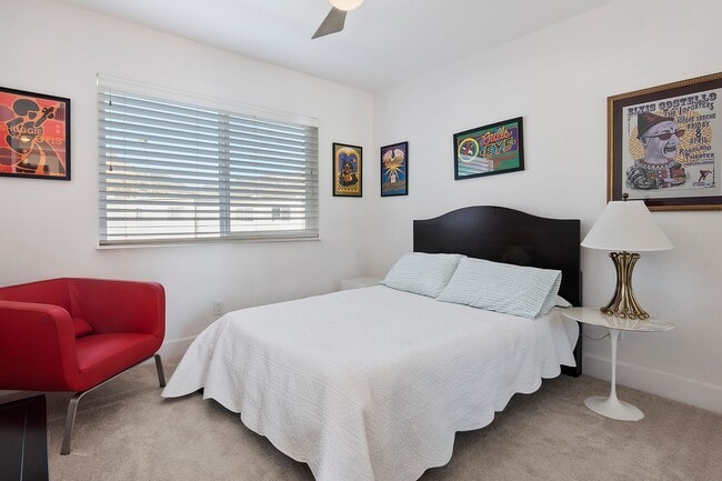 Building Photo - 6240 Tapia Dr