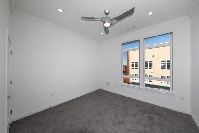 Building Photo - 119 Searing Ave