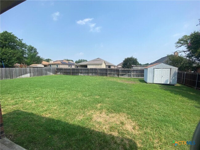 Building Photo - 6111 Graphite Dr