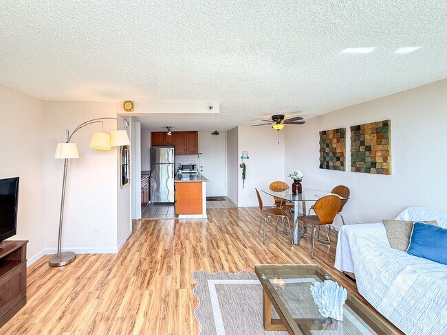 Building Photo - 445 Seaside Ave