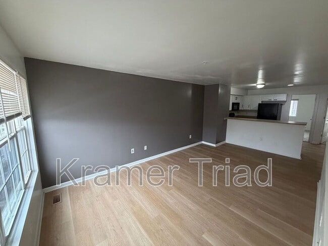 Building Photo - 1152 Faulkner