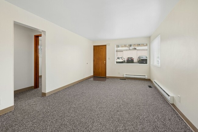 Building Photo - 3bd/2ba Seattle Home