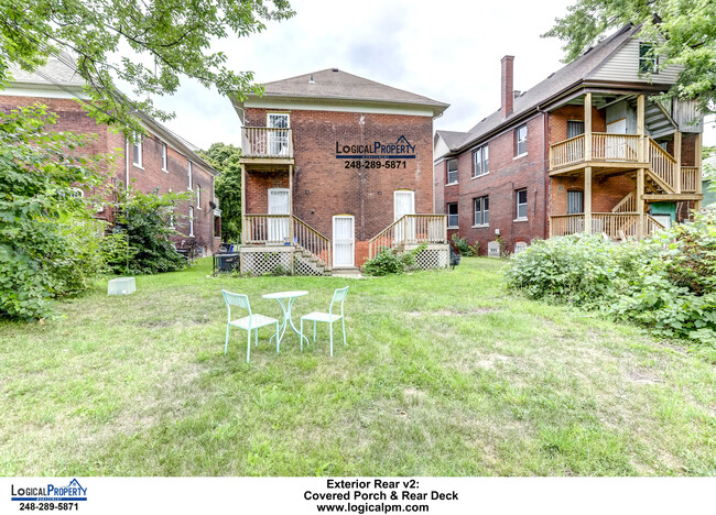 Building Photo - Midtown 3 Bed HUGE BRICK Upper Flat Privat...