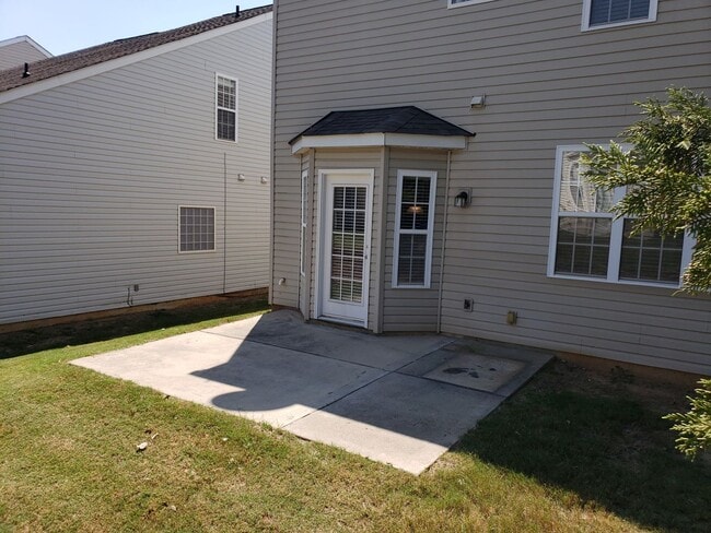 Building Photo - Beautiful home in Ballantyne