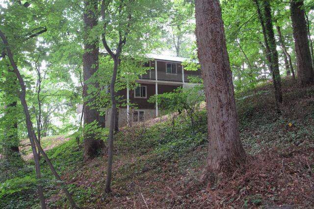 Building Photo - 402 Forest Beach Rd