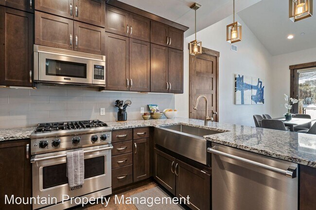 Building Photo - 2 br, 2 bath House - 3793 Blackstone Drive...