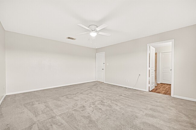 Building Photo - 2030 Stonework Ln