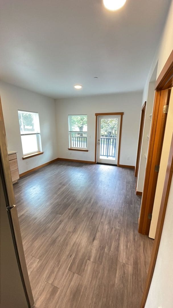 Building Photo - PRELEASING: 3 bdrm/1 bath Units Near WWU and Downtown