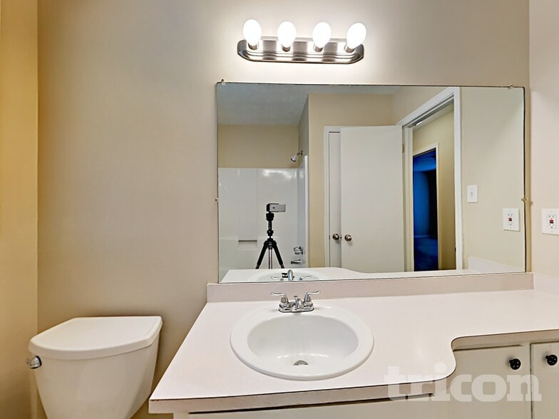 Building Photo - 209 Park Pl Dr