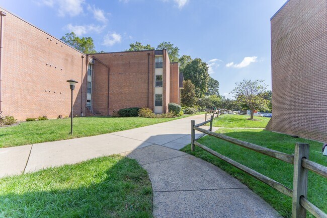 Building Photo - 8308 Tobin Rd