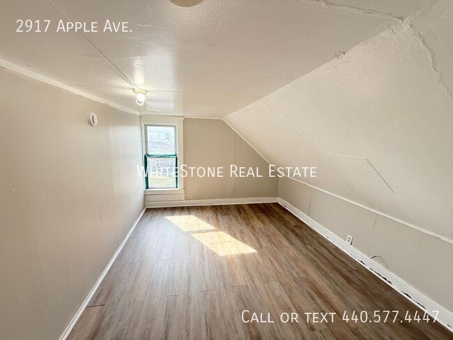 Building Photo - 2917 Apple Ave