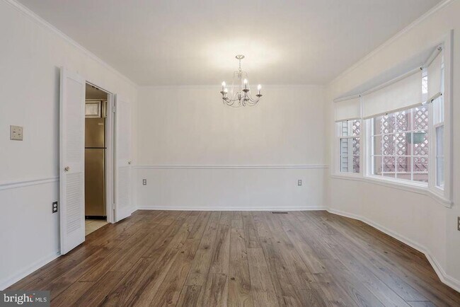 Building Photo - 13909 Woods Run Ct