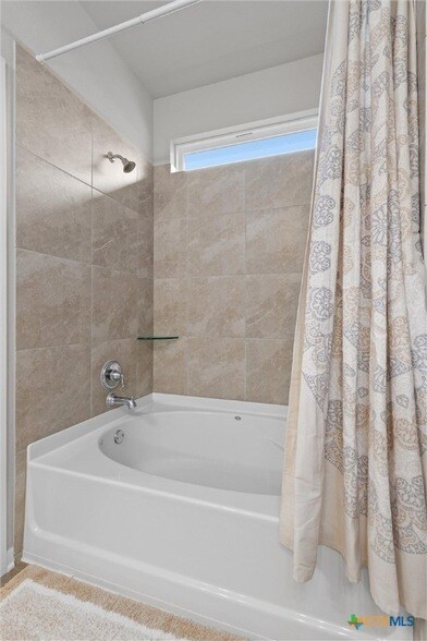 Building Photo - 1913 Zabcikville Dr