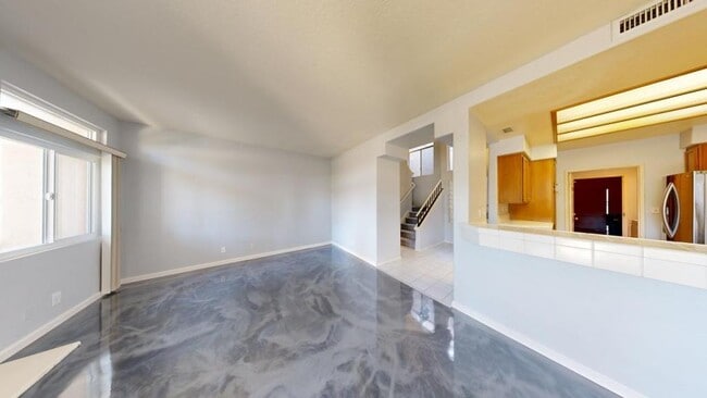 Building Photo - 7254 Shoreline Dr