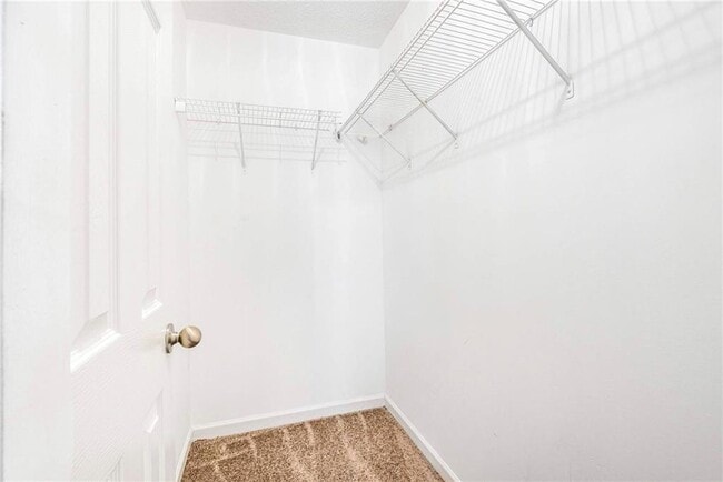 Building Photo - 588 Elle's Wy