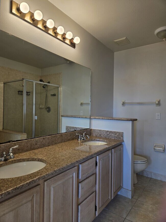 Building Photo - Deerfield - Spacious Home