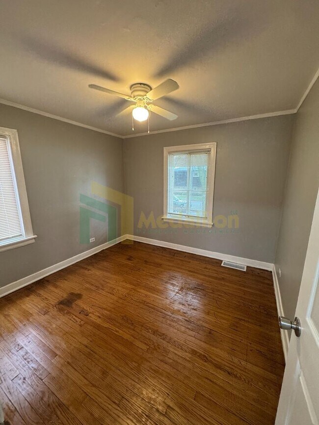 Building Photo - Stylish 4BR/2BA Home with Modern Updates &...