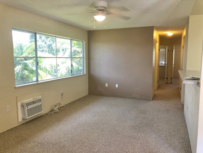 Building Photo - Northpointe - 2 bedroom, 2 bath, 2 pkg  up...