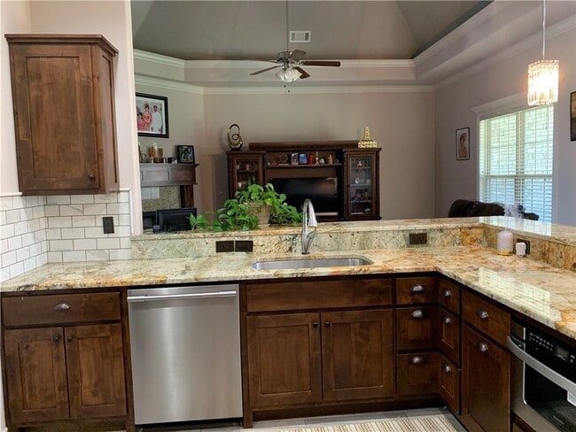 Building Photo - 3203 SW Joshua Ave