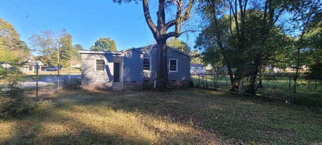 Building Photo - 1604 Texas St