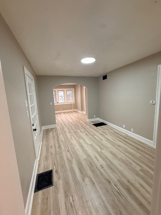 Building Photo - 4931 Orion Ave