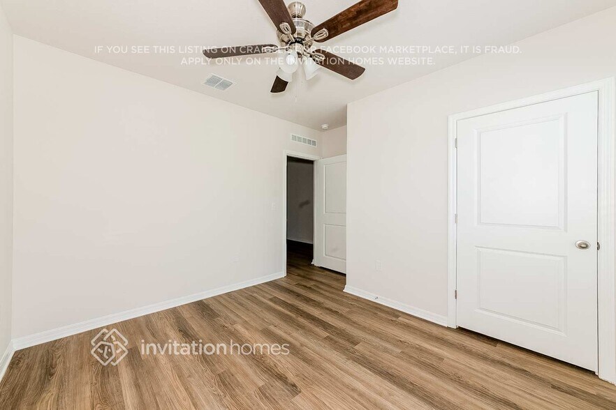 Building Photo - 8017 Majestic Palms Ct