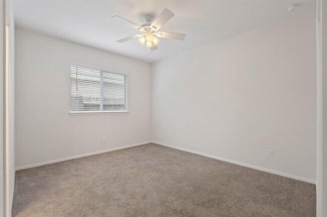 Building Photo - 8193 Tranquil Lake Way
