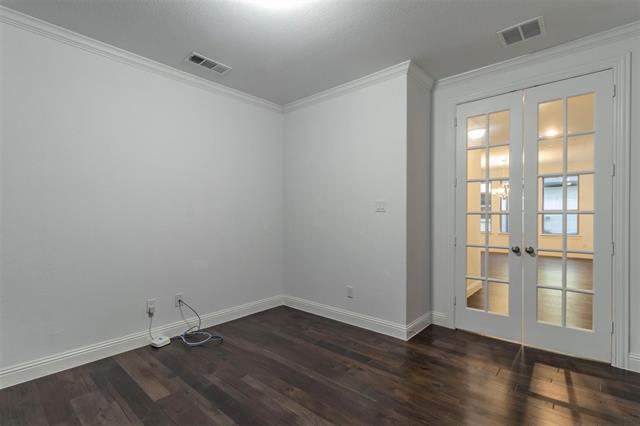 Building Photo - 1027 Huckleberry St