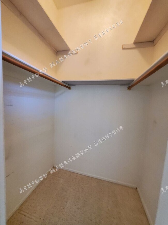 Building Photo - COYOTE LAKES BEAUTIFUL VIEW OF GOLF COURSE/NOT AGE RESTRICTED**NO TENANT FEES