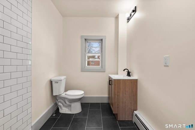 Building Photo - 26 Water St