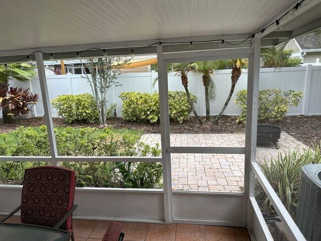 Building Photo - Cozy 3 bed 2.5 bath home in the heart of O...