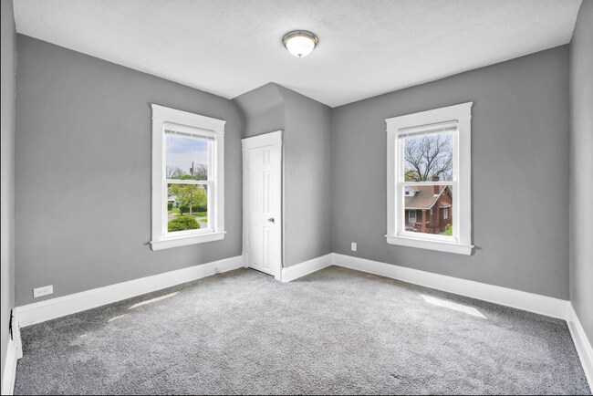 Building Photo - 12405 Rexford Ave