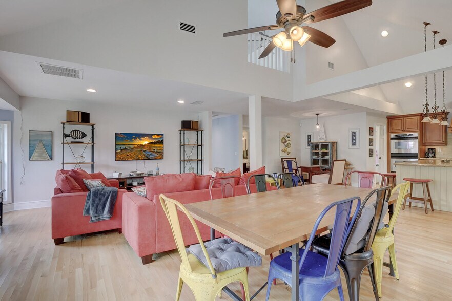 Building Photo - 5731 Marimin Dr