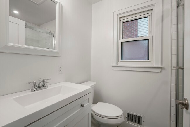 Building Photo - 319 Wagner Ave