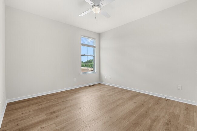 Building Photo - 2406 Ownby Ln