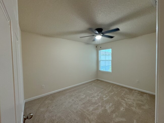 Building Photo - 978 Observatory Pkwy