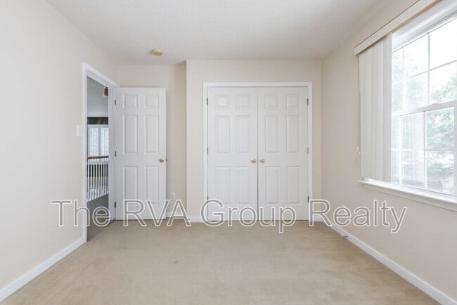 Building Photo - 10528 Runnymeade Dr