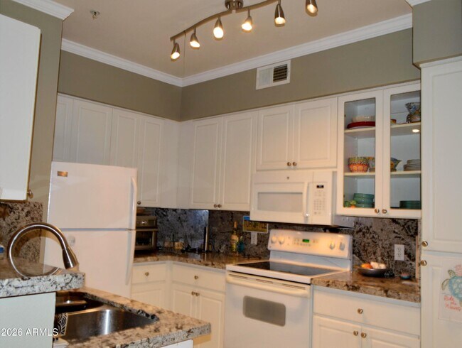 Building Photo - 1701 E Colter St