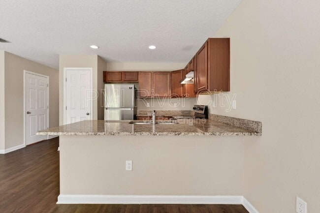 Building Photo - 7608 Rain Forest Dr N