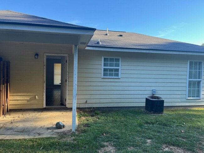 Building Photo - 24 Crosswinds Rd