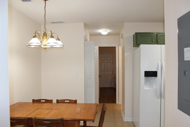Building Photo - 4434 Gearhart Rd