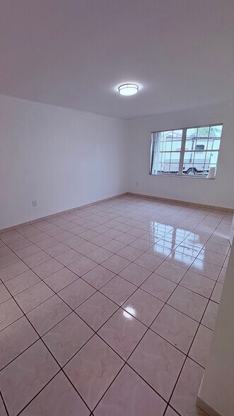 Primary Photo - 12229 SW 250th St