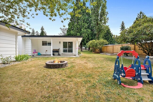 Building Photo - Woodland Creek Rambler on Corner lot with large yard
