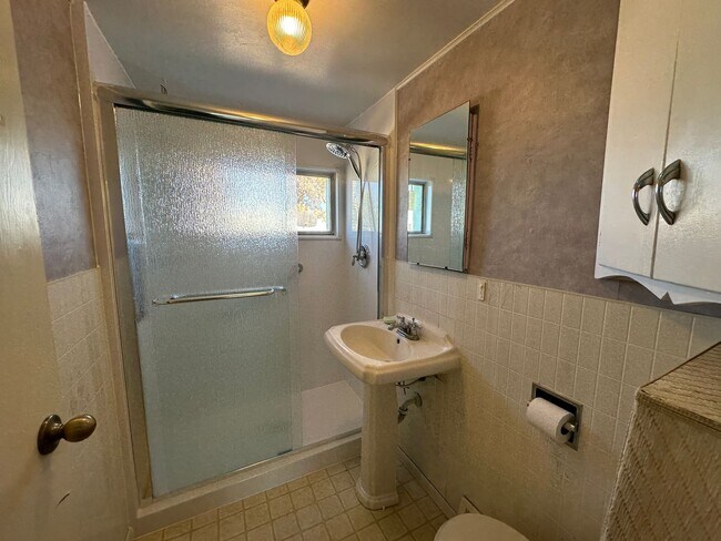 Building Photo - 5084 ID-33