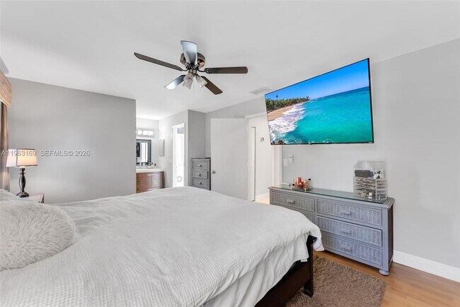 Building Photo - 3802 NW 1st Pl