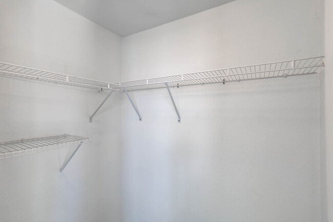 Building Photo - 3 Bedroom North Las Vegas Condo Convenient...